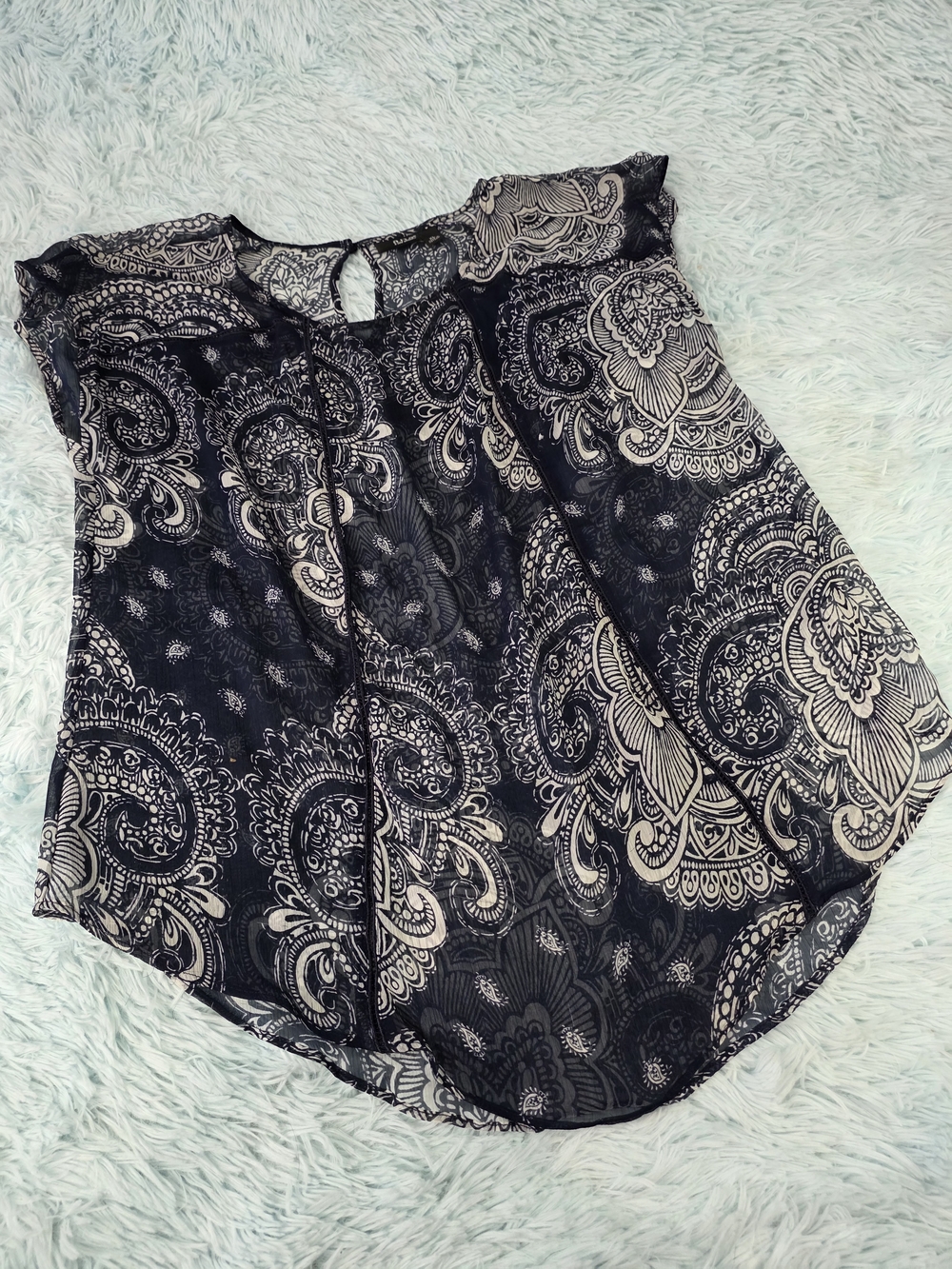 a.n.a Black & Cream Paisley Sheer Sleeveless Blouse - Size XL